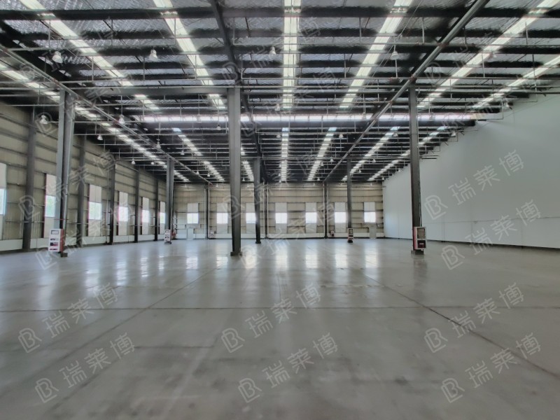 瑞莱博·i选址-净高10.5米 双面卸货 太仓市 单层高标库-房屋内部照片